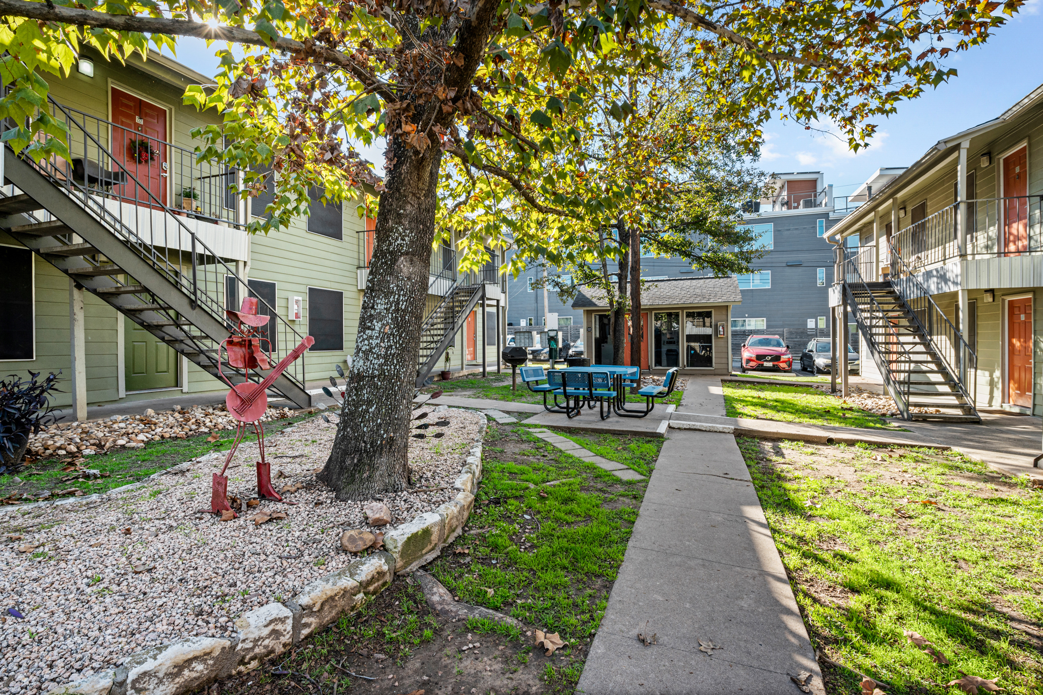 Tambaleo Apartments